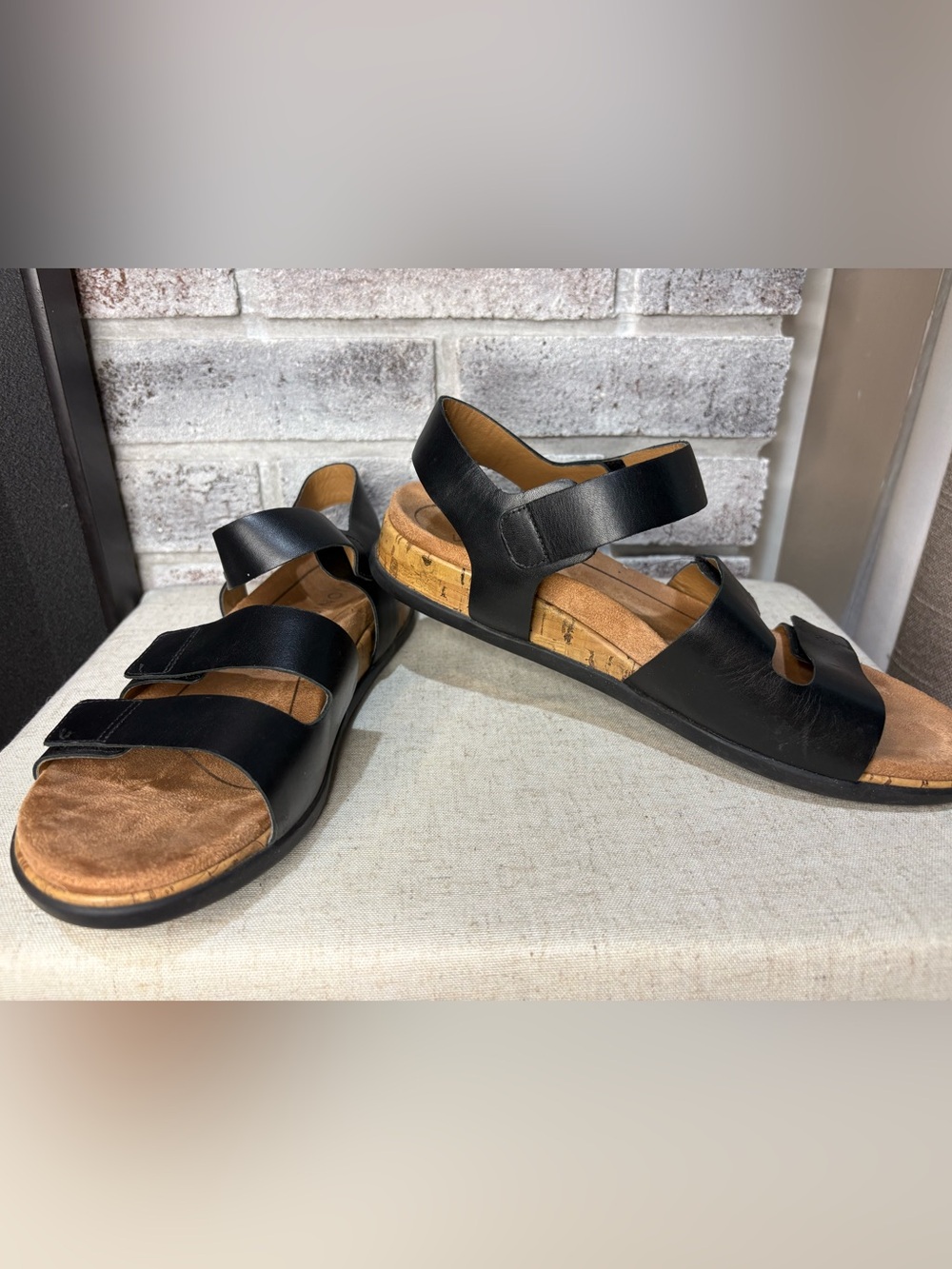 Vionic Sandals Women’s Colleen Leather Strap Sling Back Sandals Size 9 Black